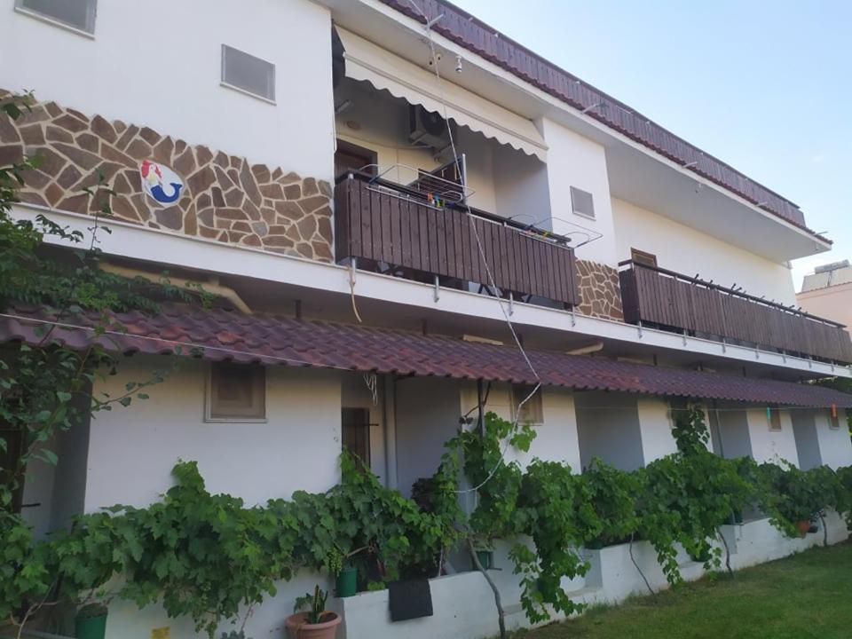 Hotel Paralia Nea Karvali Esterno foto