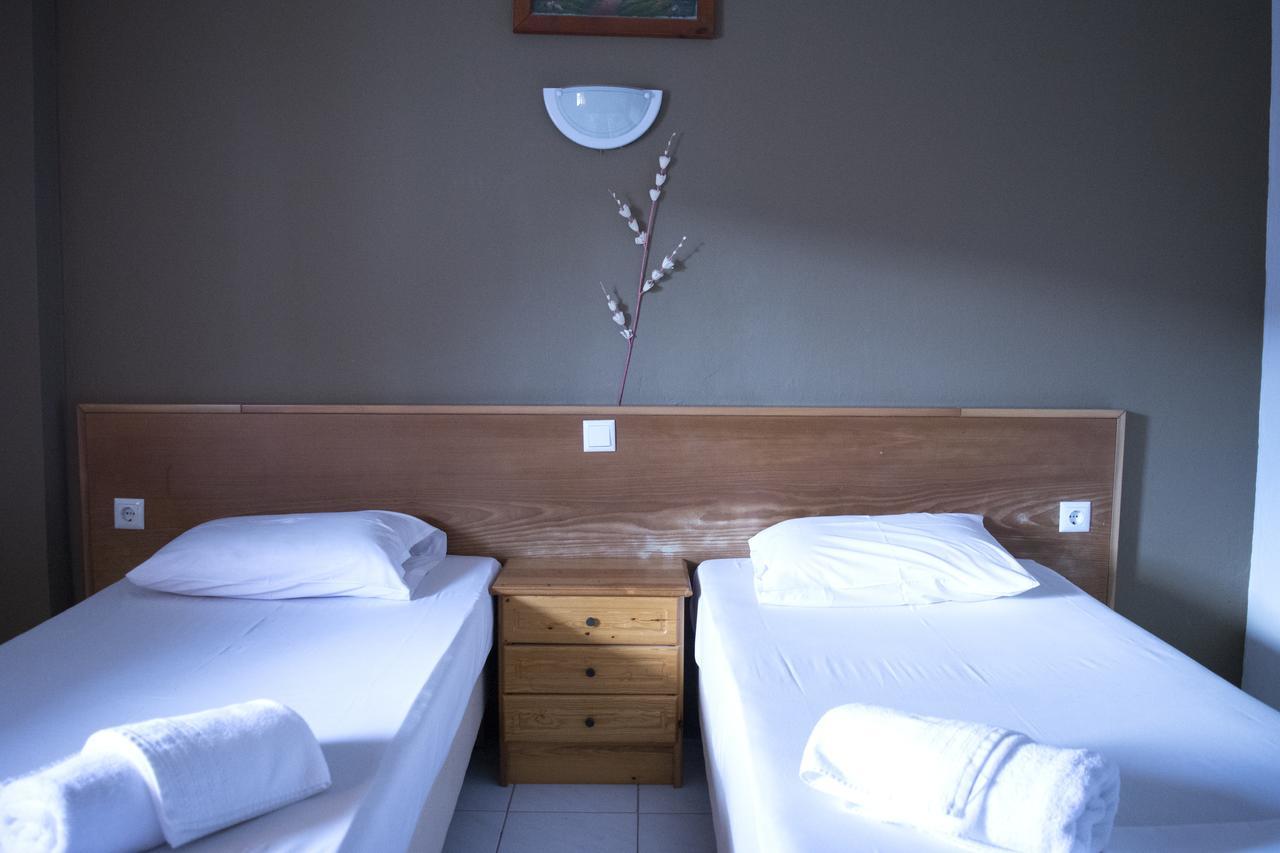 Hotel Paralia Nea Karvali Esterno foto