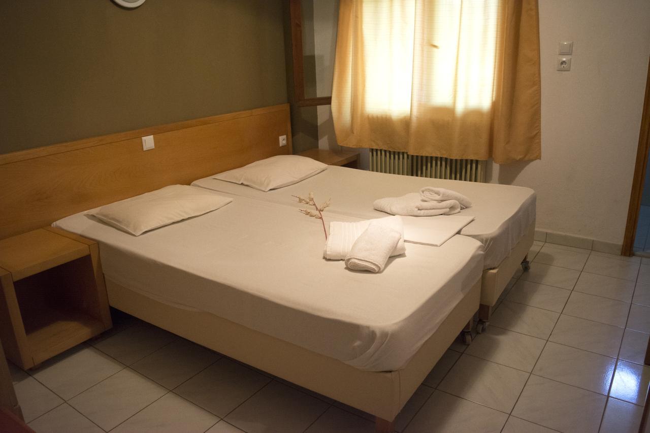 Hotel Paralia Nea Karvali Esterno foto