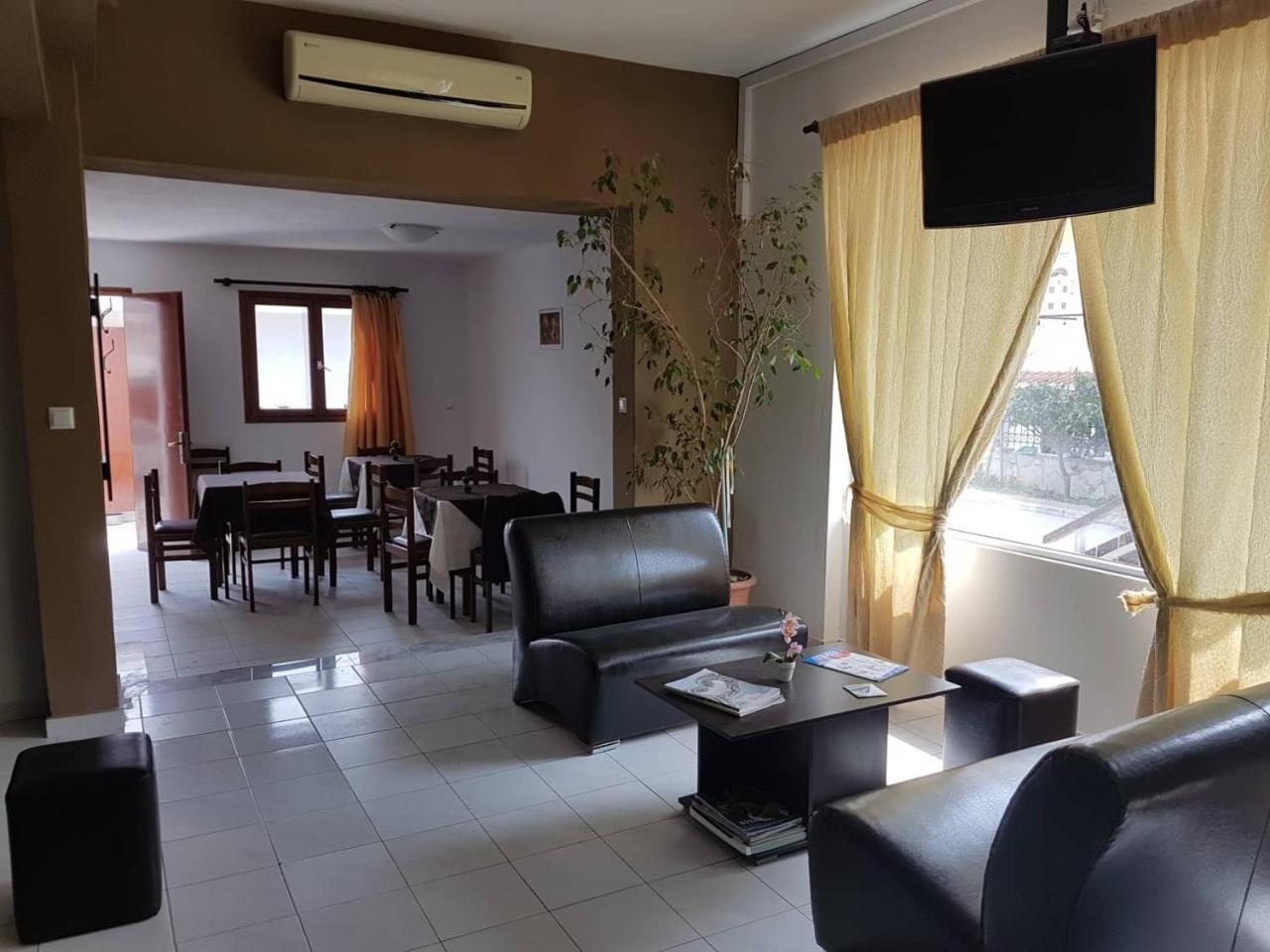 Hotel Paralia Nea Karvali Esterno foto