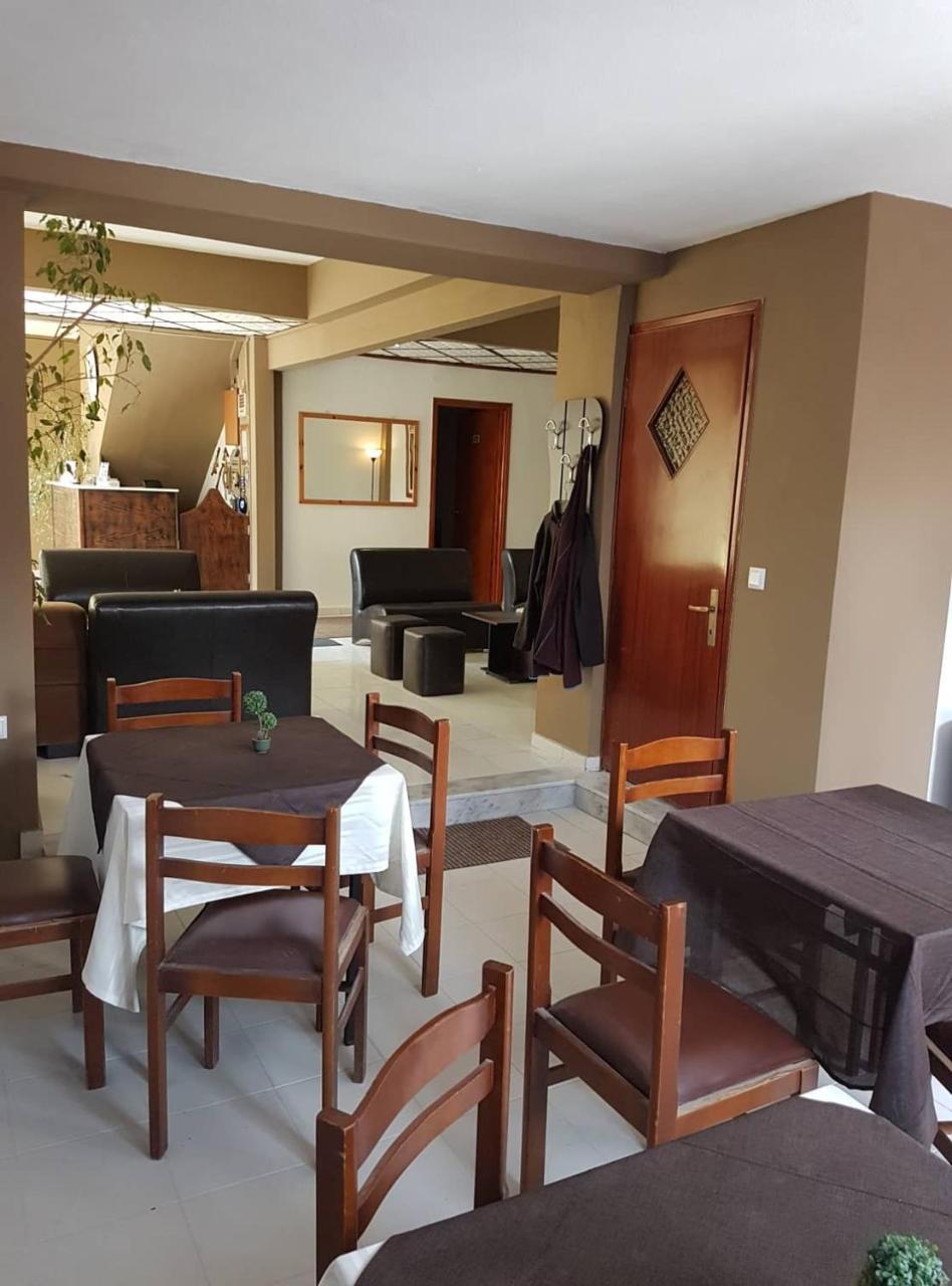 Hotel Paralia Nea Karvali Esterno foto