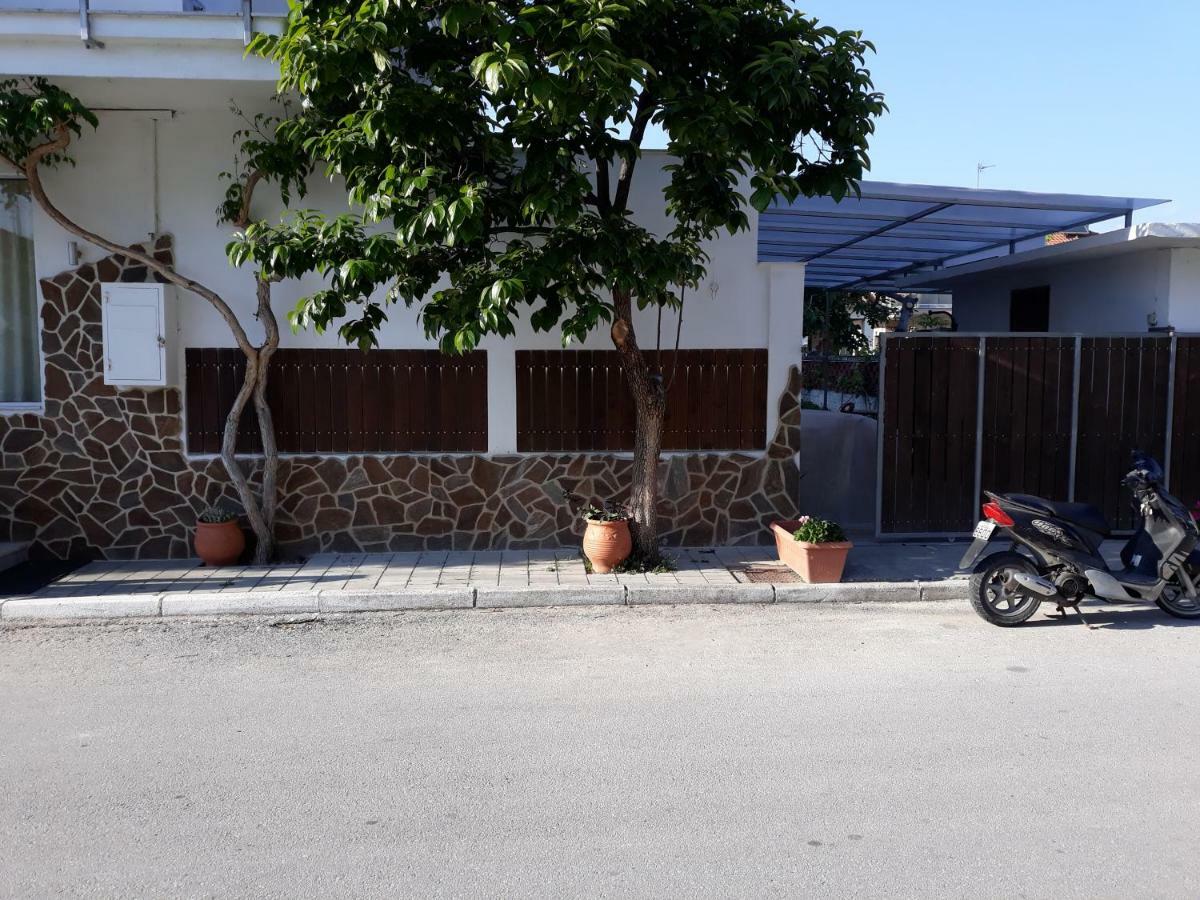 Hotel Paralia Nea Karvali Esterno foto
